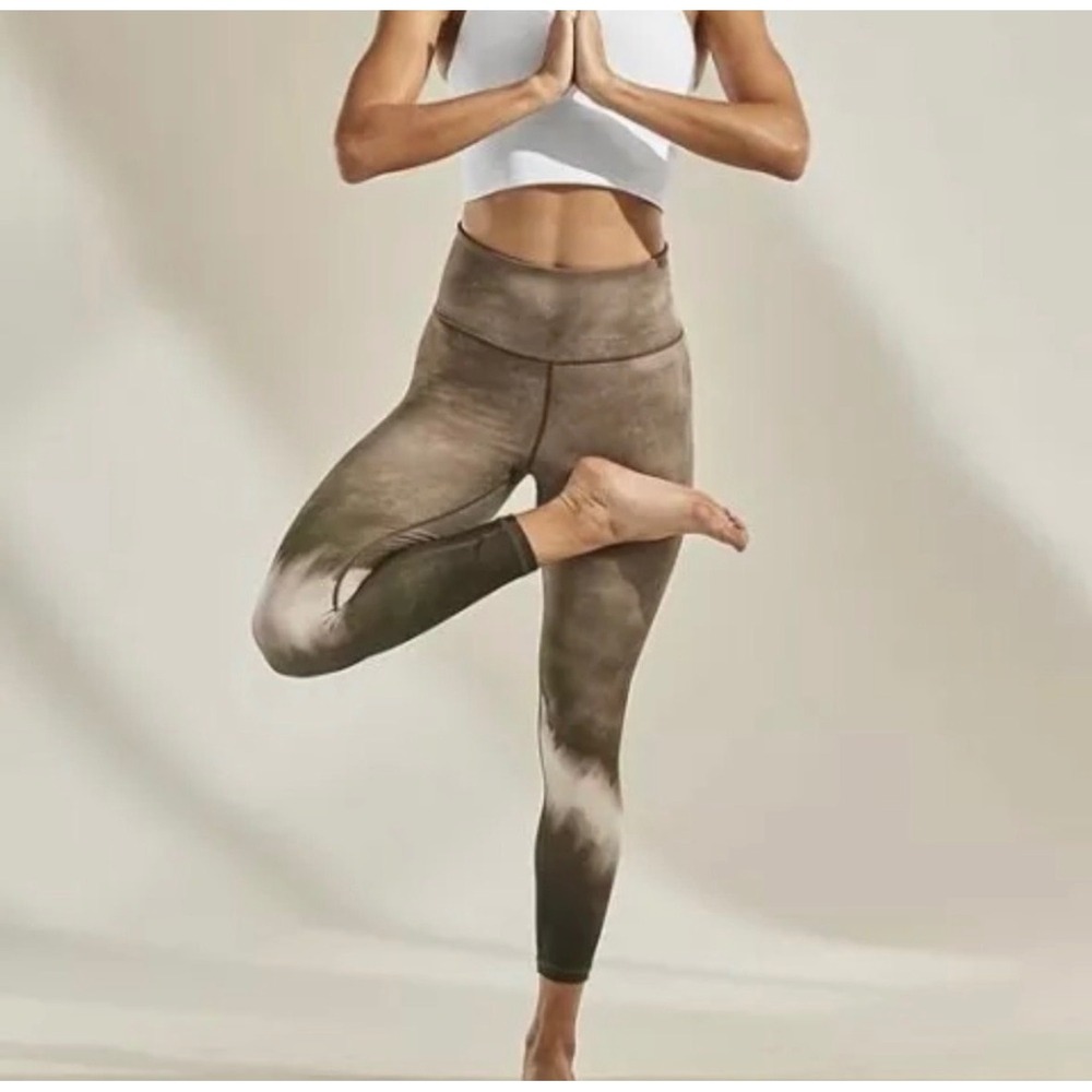 Athleta Elation 7/8 leggings: brown watercolor tie-dye